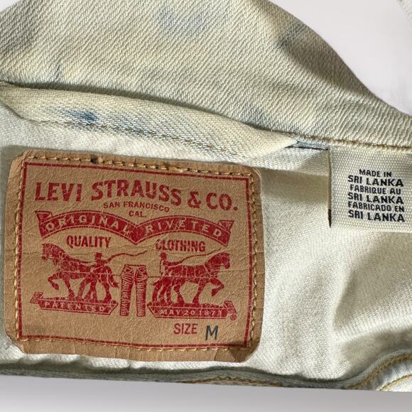 Levi’s Denim Jacket Women’s Size Medium Bleached Wash Long Sleeve Casual Short - Picture 4 of 9